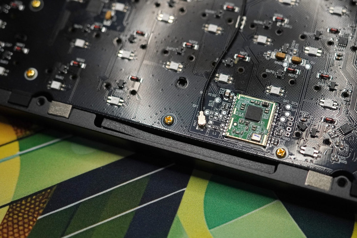 The wireless module and antenna connector