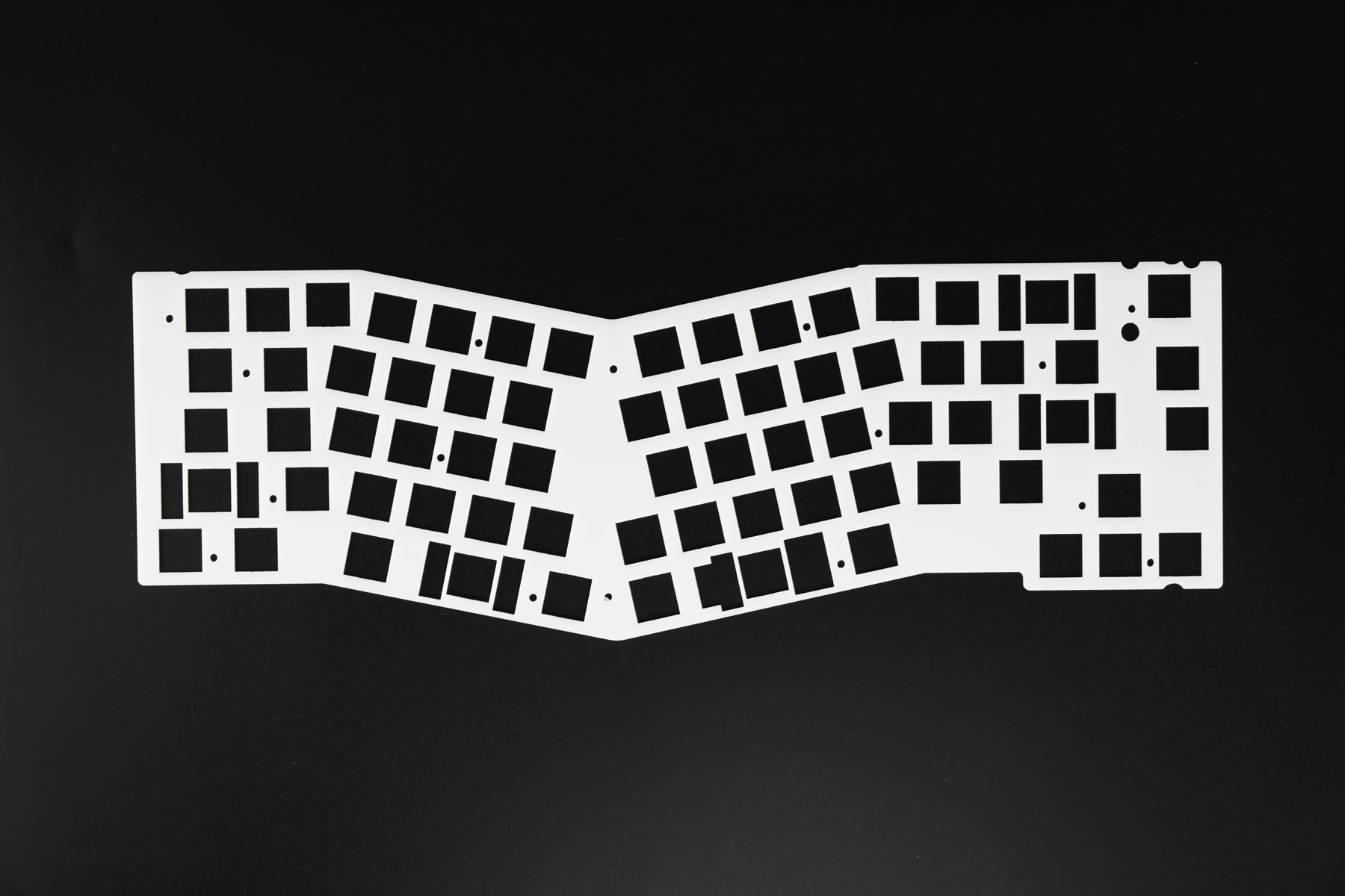 Keychron V8 POM Plate Keyboard Kustoms